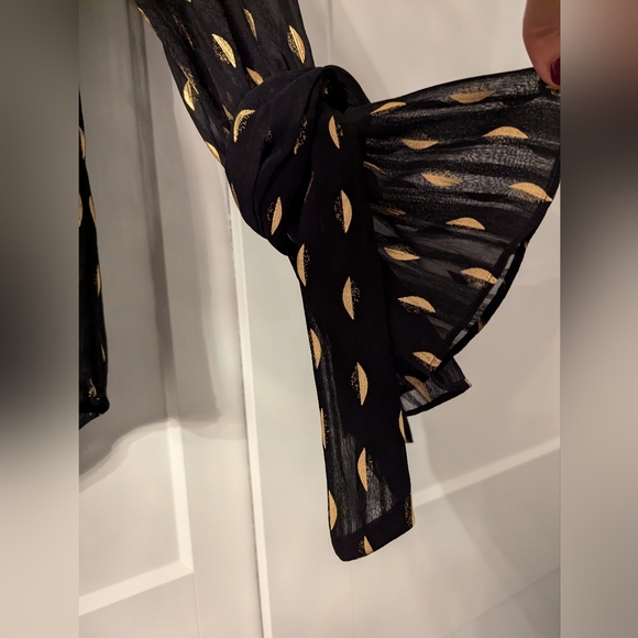 Banana Republic Black And Gold Sheer Blouse - Picture 6 of 7